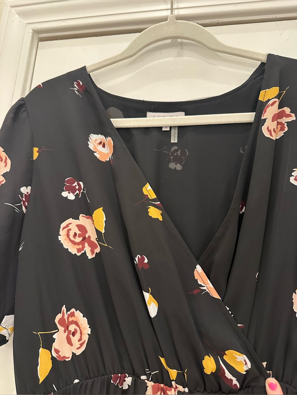 1. State Black Floral V-Neck Midi Dress M - Picture 2 of 10